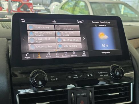 Used 2024 Nissan Armada SL w/ Captain's Chairs Package AWD/4WD image 24