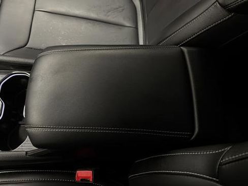 Used 2025 Jeep Grand Cherokee Limited w/ Black Appearance Package image 20