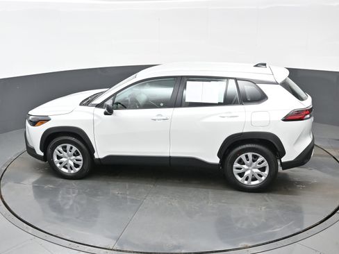 Used 2026 Toyota Corolla Cross L image 35