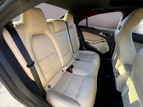 Used 2019 Mercedes-Benz CLA 250 4MATIC w/ Premium Package image 26