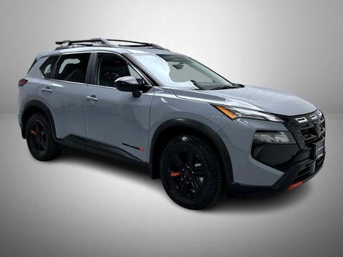 Certified 2025 Nissan Rogue SV AWD/4WD image 3