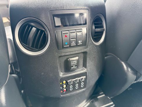 Used 2014 Honda Pilot Touring image 12