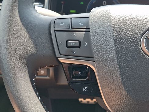 Used 2026 Toyota Camry SE FWD image 20
