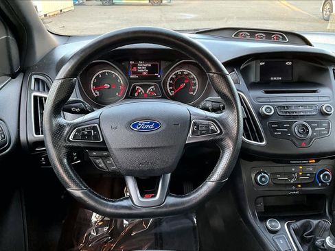 Used 2016 Ford Focus ST image 6