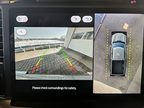 Certified 2025 Ford F150 Platinum w/ Equipment Group 702A High image 24