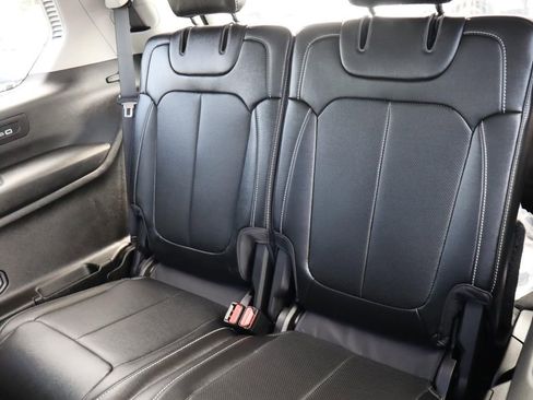 New 2024 Jeep Grand Cherokee L Limited w/ Luxury Tech Group II image 18