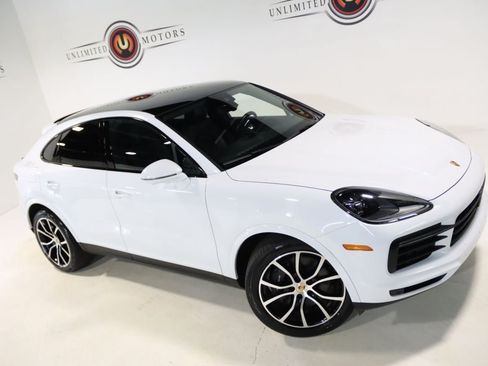 Used 2023 Porsche Cayenne Coupe w/ Towing Package w/o Tow Ball AWD/4WD image 78