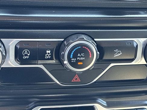 Used 2019 Jeep Wrangler Unlimited Sport AWD/4WD image 31