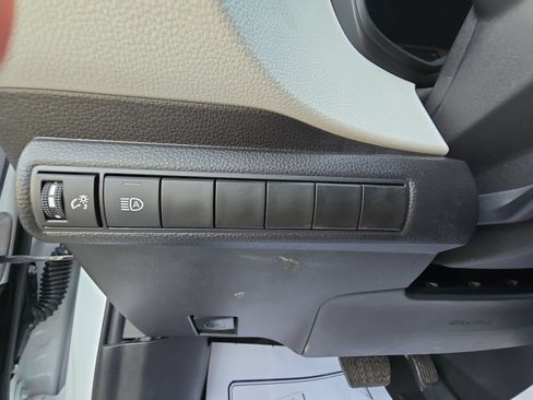 Used 2025 Toyota Corolla SE FWD image 22
