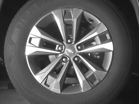 Used 2025 Chevrolet Equinox LT image 15