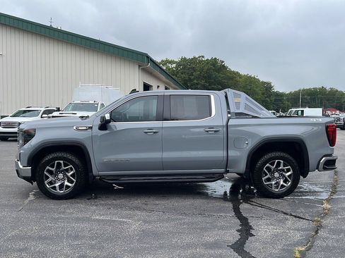 Used 2024 GMC Sierra 1500 SLE AWD/4WD image 2