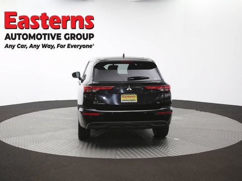 Used 2024 Mitsubishi Outlander SE AWD/4WD image 36
