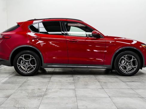 Used 2022 Alfa Romeo Stelvio Ti image 9