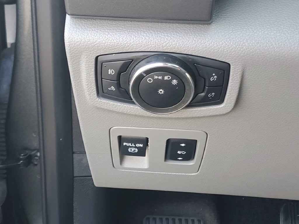 Used 2016 Ford F150 XLT w/ Equipment Group 302A Luxury RWD image 17