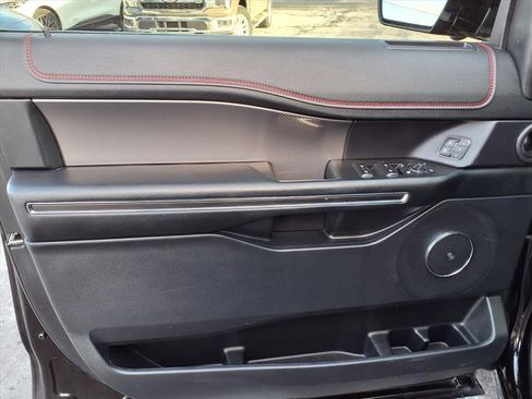 Used 2021 Ford Expedition Limited image 13