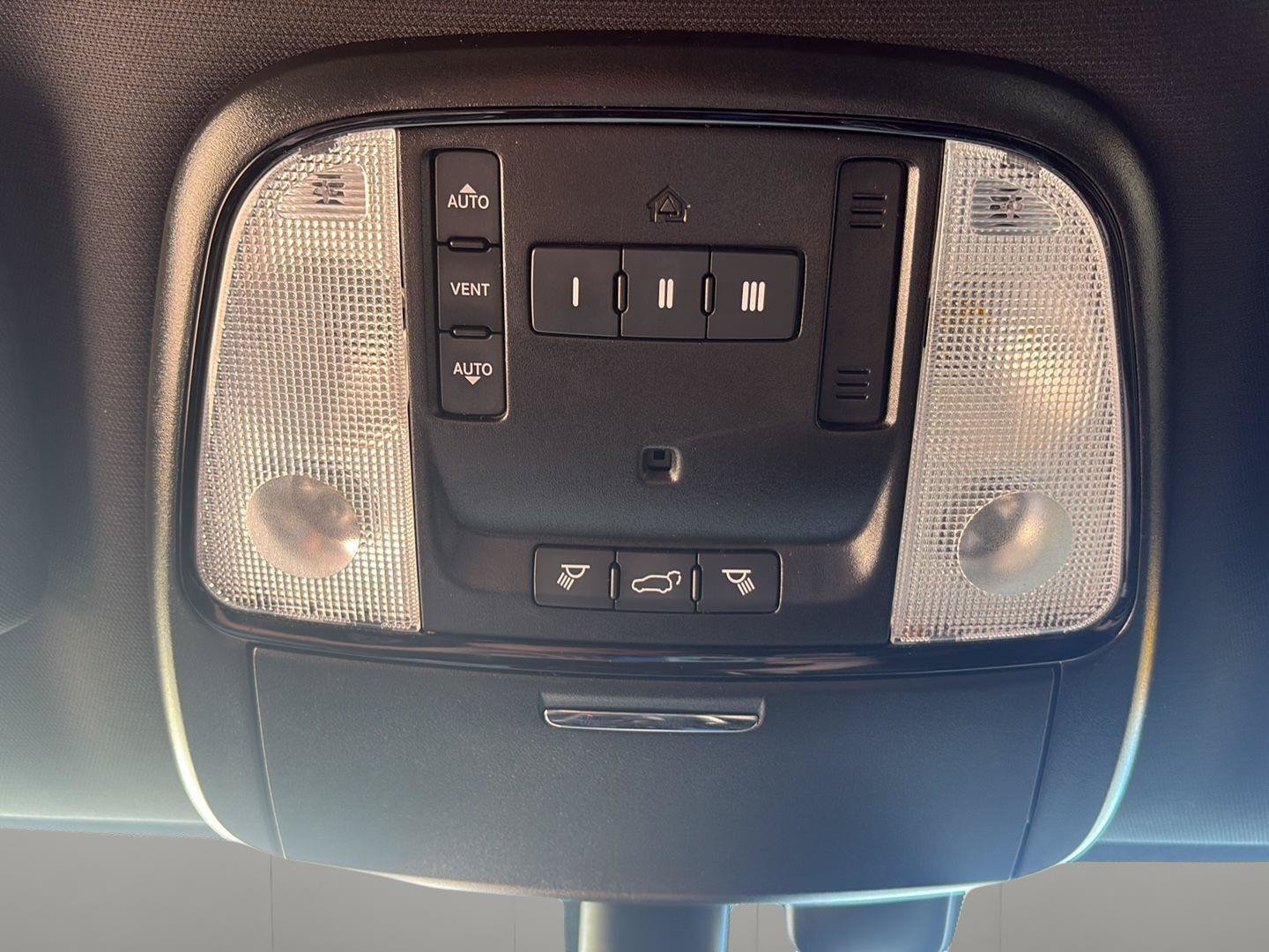 Used 2021 Dodge Durango R/T AWD/4WD image 18