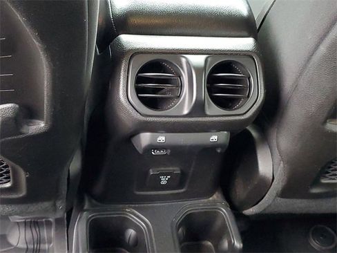 Used 2019 Jeep Wrangler Unlimited Rubicon image 23