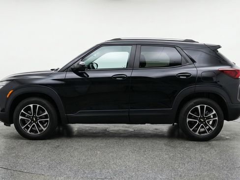 Used 2025 Chevrolet TrailBlazer LT FWD image 5