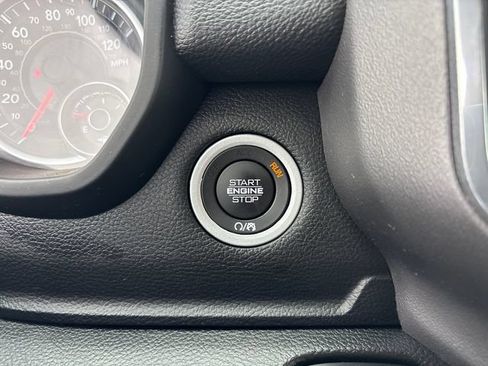 Used 2023 RAM 1500 Laramie AWD/4WD image 16
