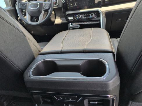 Used 2024 GMC Sierra 1500 Denali w/ Denali Reserve Package image 17