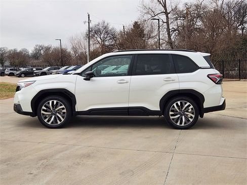 Used 2025 Subaru Forester Touring image 4