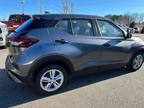 Used 2024 Nissan Kicks S image 8
