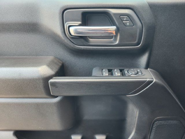 Used 2026 Chevrolet Silverado 1500 Custom w/ Turbomax Blackout Package RWD image 24