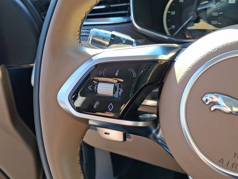 Used 2022 Jaguar F-PACE S image 21