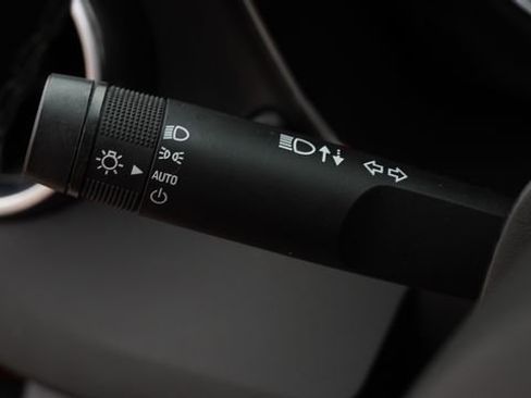 Used 2020 Chevrolet Camaro LT image 25