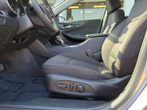 Used 2024 Chevrolet Malibu LT FWD image 16