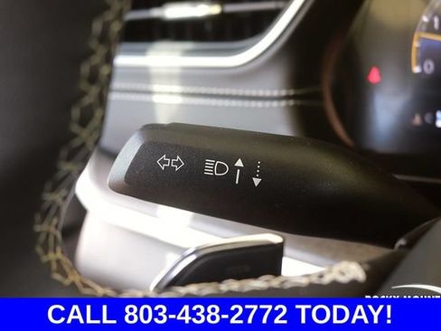 Used 2025 Jeep Grand Cherokee Limited AWD/4WD image 27