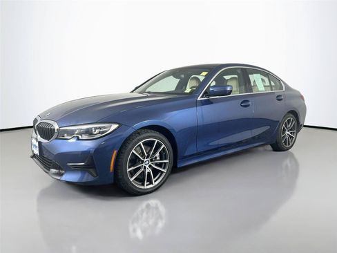 Used 2021 BMW 330i xDrive Sedan w/ Convenience Package AWD/4WD image 2