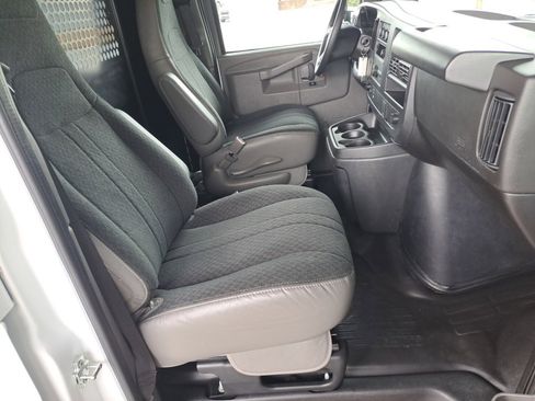 Used 2025 GMC Savana 2500 w/ Driver Convenience Package RWD image 14