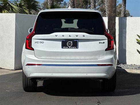 New 2026 Volvo XC90 B6 Core image 4