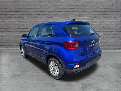 Used 2021 Hyundai Venue SE FWD image 5