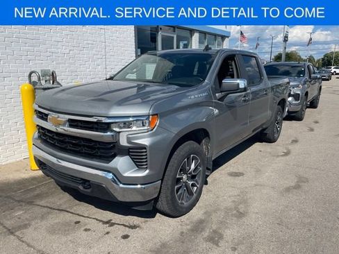 Used 2024 Chevrolet Silverado 1500 LT AWD/4WD image 5