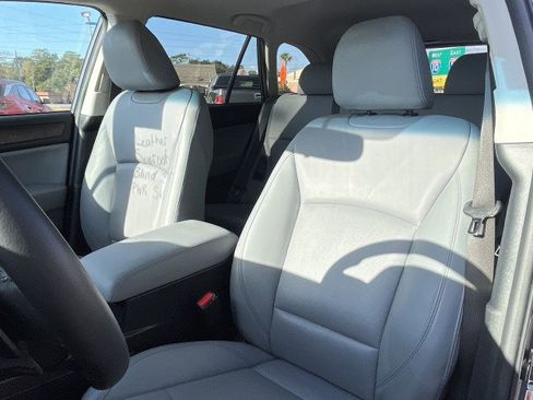 Used 2018 Subaru Outback 2.5i Limited image 18