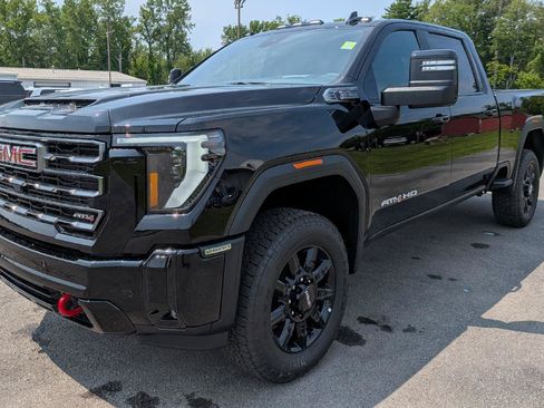 New 2026 GMC Sierra 2500 AT4 w/ AT4 Premium Plus Package AWD/4WD image 4
