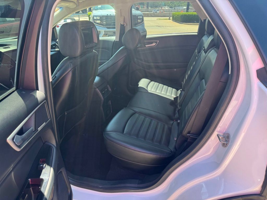 Used 2020 Ford Edge SEL FWD image 12
