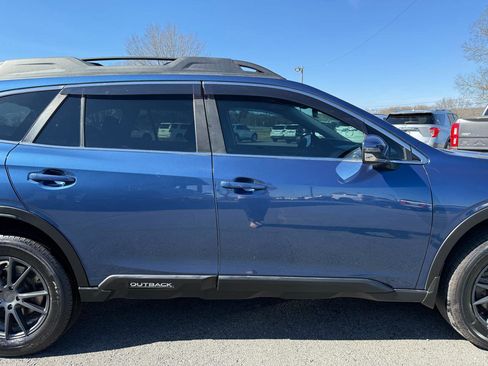 Used 2022 Subaru Outback Premium image 39