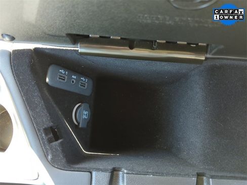 Used 2023 Dodge Challenger SXT w/ Plus Package image 20