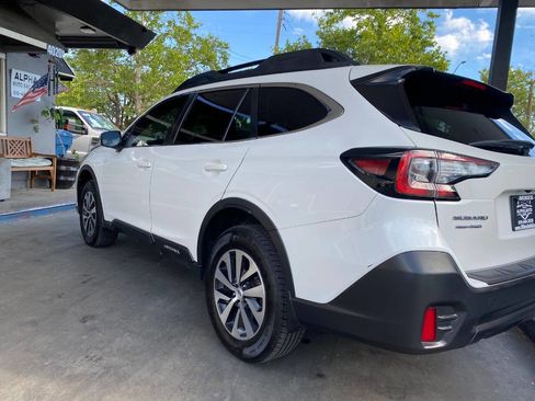 Used 2020 Subaru Outback Premium AWD/4WD image 9