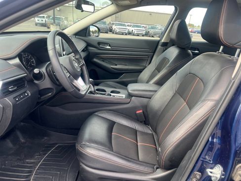 Used 2022 Nissan Altima 2.5 SR AWD/4WD image 9