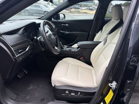 Certified 2023 Cadillac XT4 Sport image 9