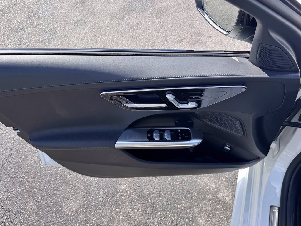 Used 2022 Mercedes-Benz C 300 4MATIC Sedan image 11
