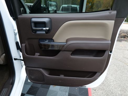 Used 2016 GMC Sierra 2500 Denali w/ Duramax Plus Package image 40