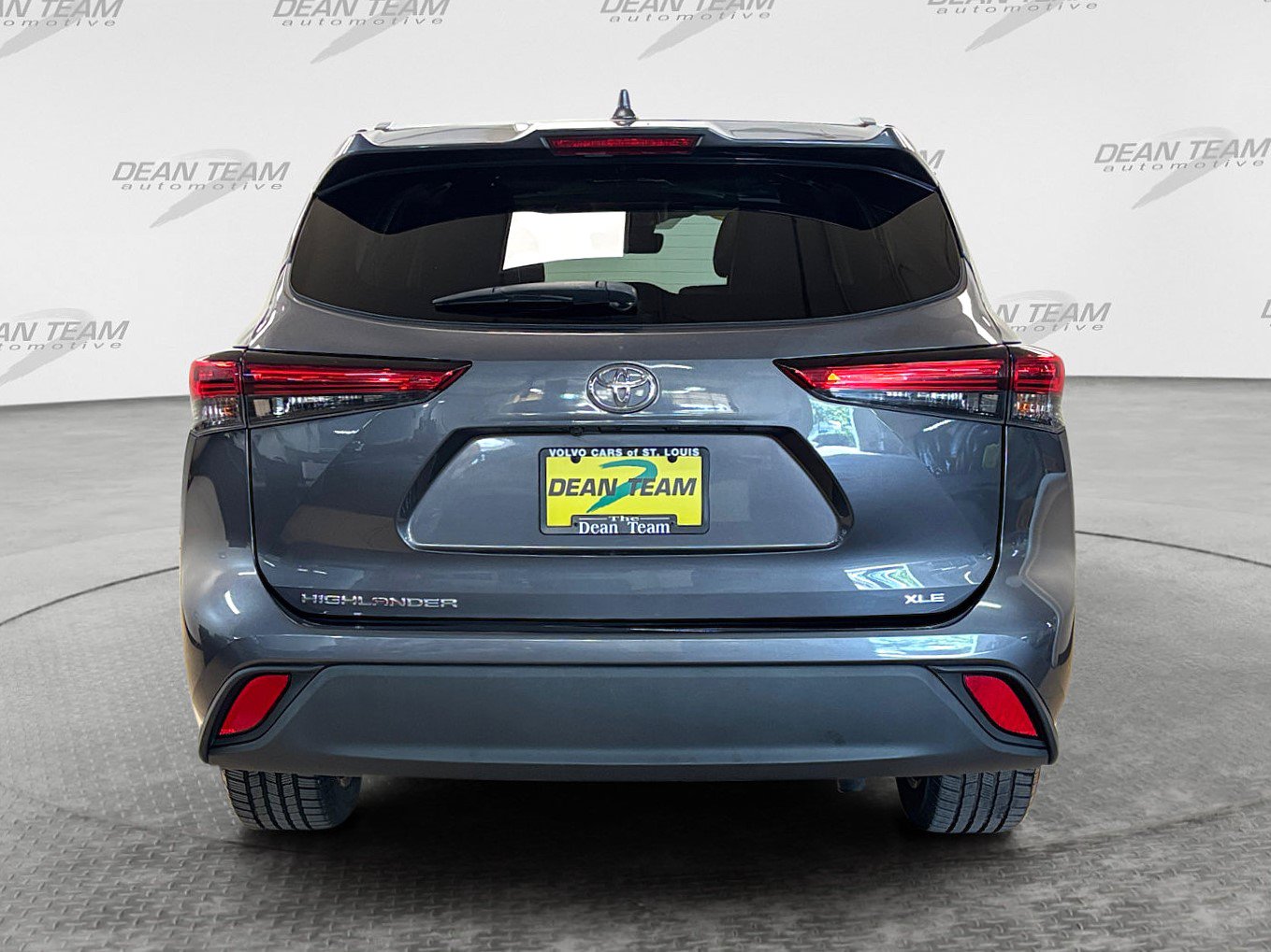 Used 2021 Toyota Highlander XLE FWD image 8