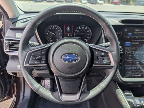 Used 2025 Subaru Outback Touring XT AWD/4WD image 17