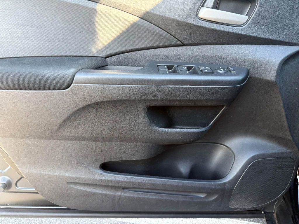 Used 2013 Honda CR-V LX image 17