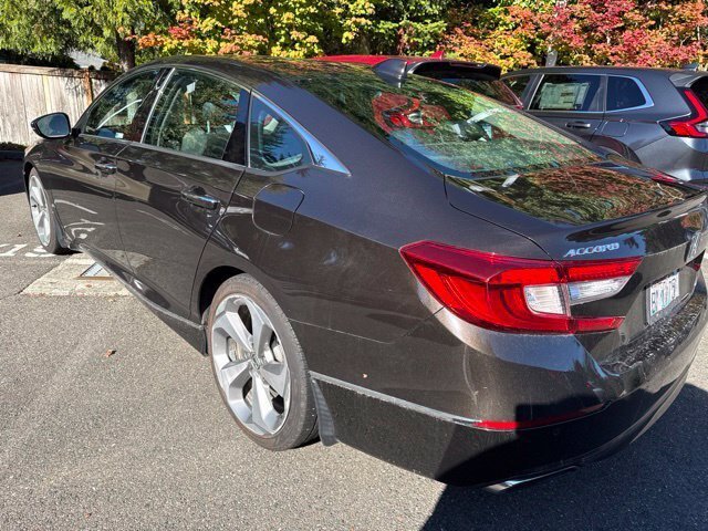 Used 2018 Honda Accord Touring image 4